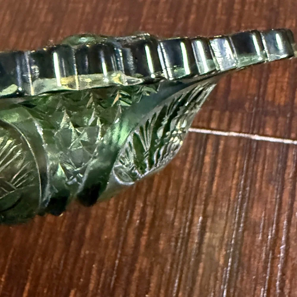 Fenton Glass Berry Bowl Green Tarentum Cane Insert Scalloped Edge VTG Trinket